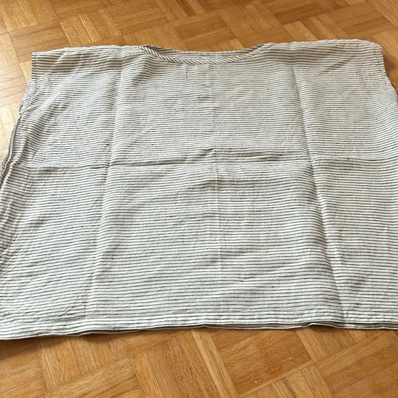 Not Perfect Linen - Picture 4 of 8